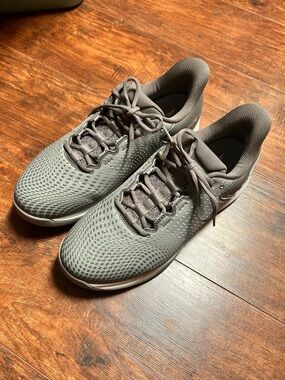 Skechers Viper Court Reload Pickleball Shoe – Men’s sz 11